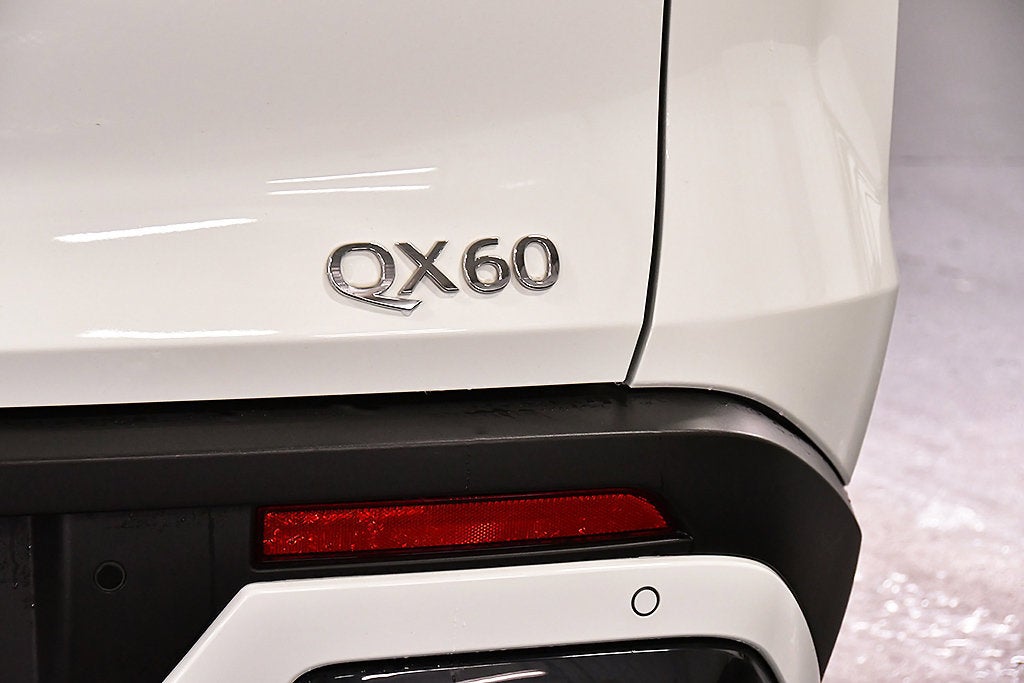 2024 INFINITI QX60 LUXE