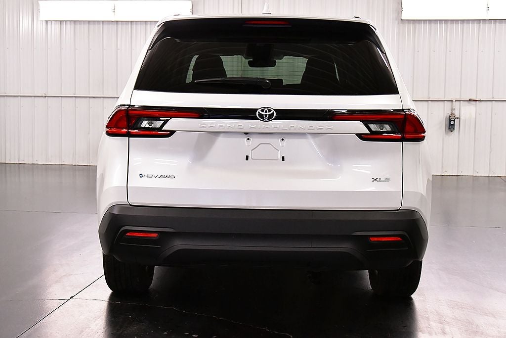 2025 Toyota Grand Highlander Hybrid XLE