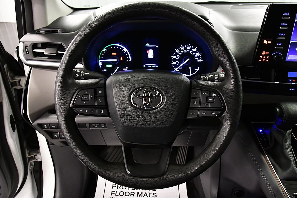 2024 Toyota Sienna LE 8 Passenger