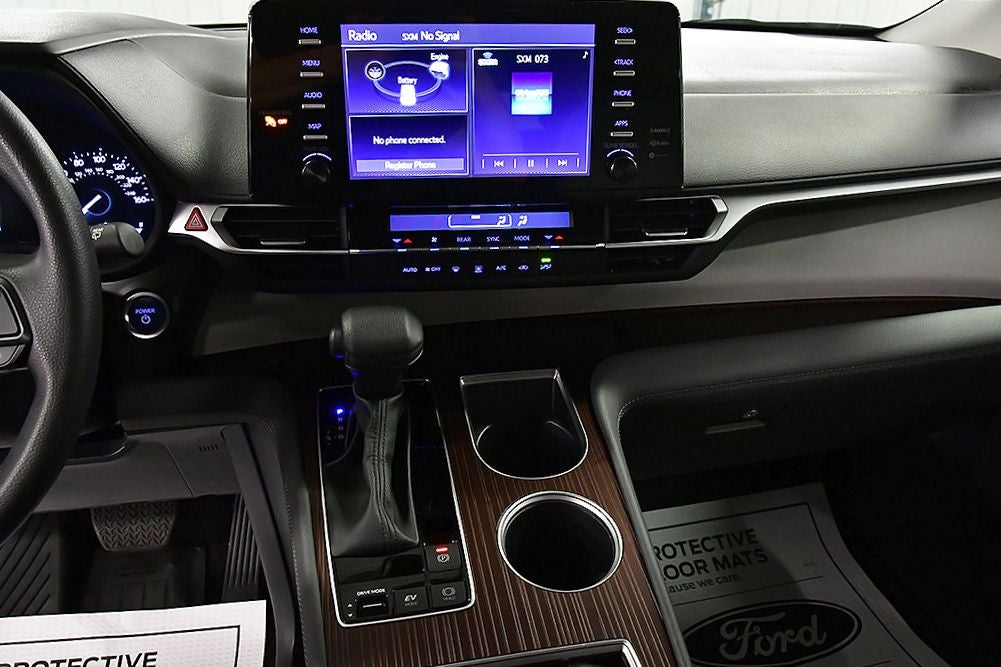 2024 Toyota Sienna LE 8 Passenger