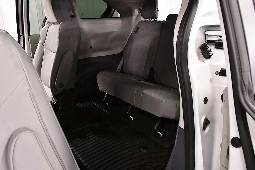 2024 Toyota Sienna LE 8 Passenger