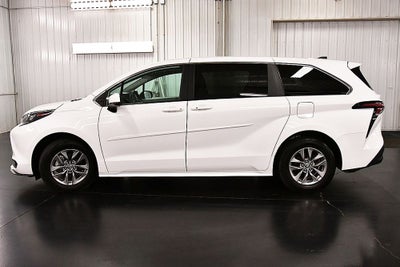 2024 Toyota Sienna LE 8 Passenger