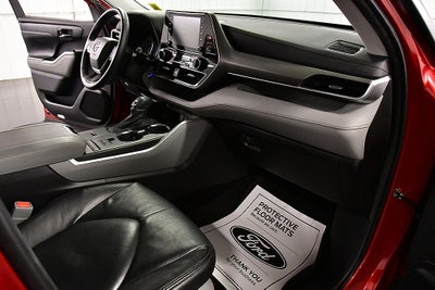 2022 Toyota Highlander LE