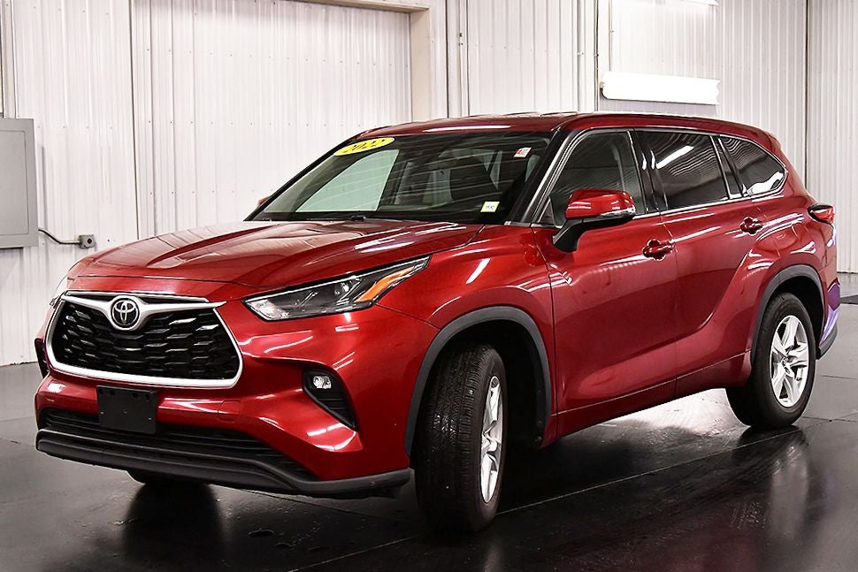 2022 Toyota Highlander LE