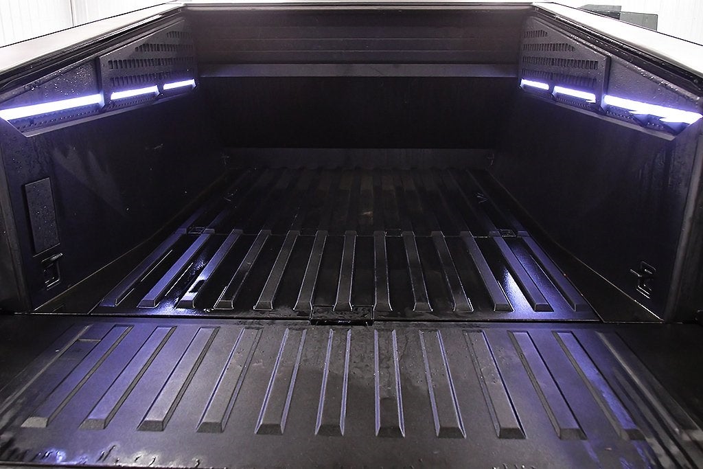 2024 Tesla Cybertruck Cyberbeast