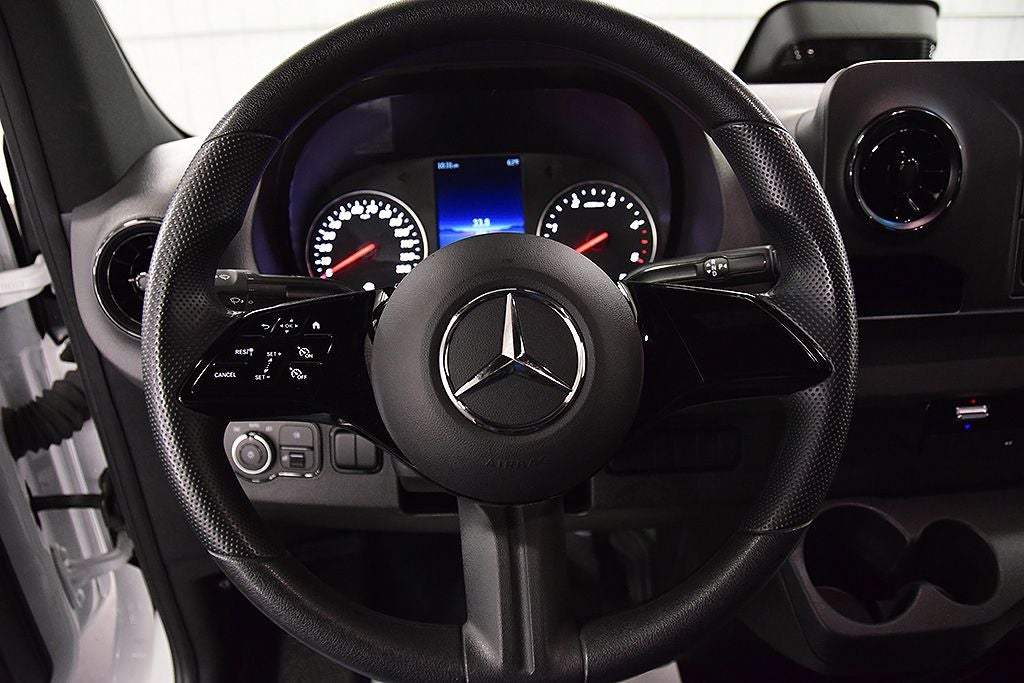 2025 Mercedes-Benz Sprinter 2500 Cargo 144 WB