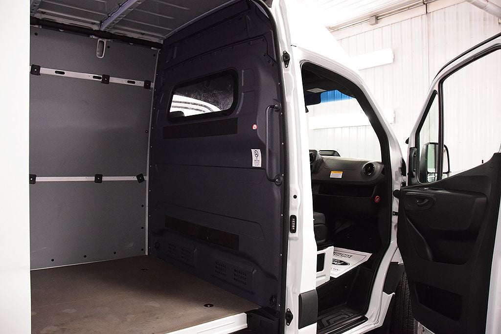 2025 Mercedes-Benz Sprinter 2500 Cargo 144 WB